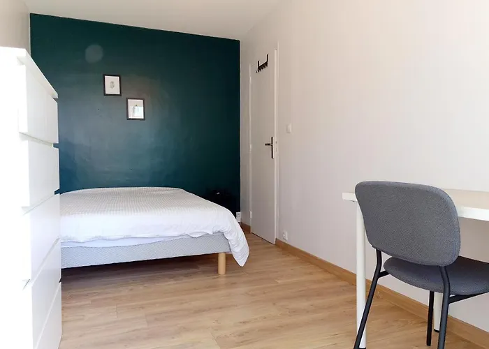 Bright, Large Balcony, Free Parking Апартаменты Гавр